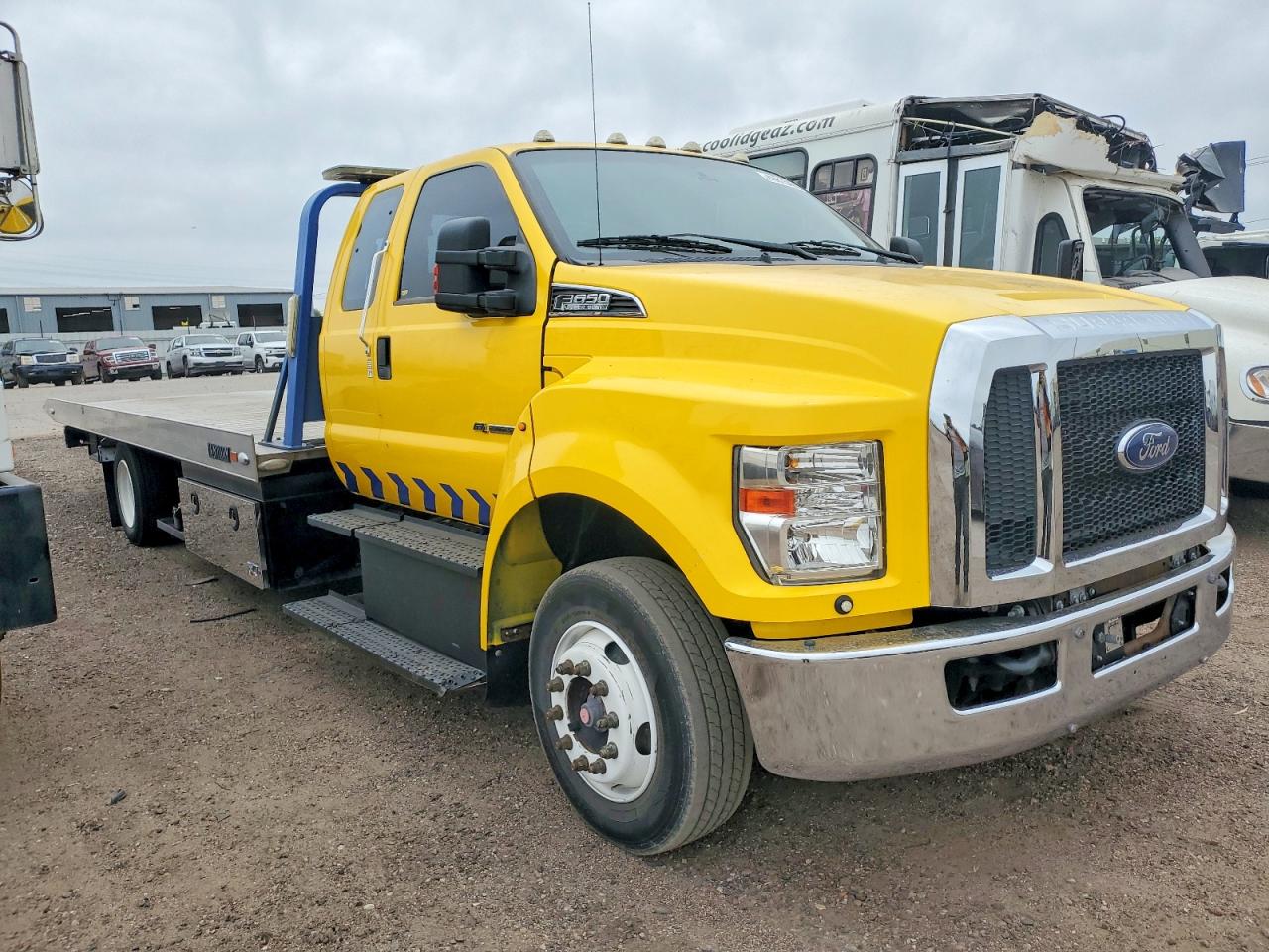 Salvage Ford F-650 Image