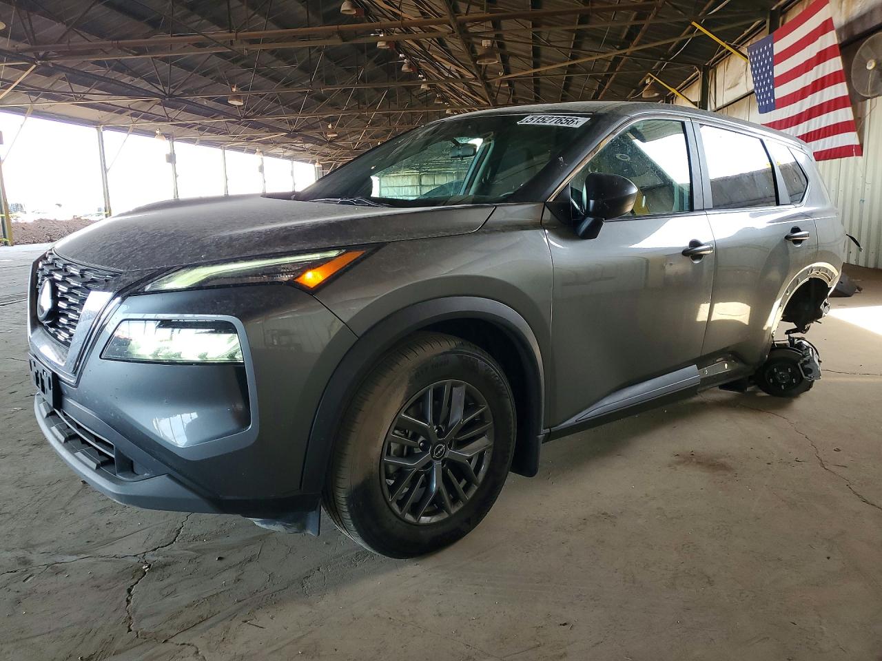 Salvage Nissan Rogue Image