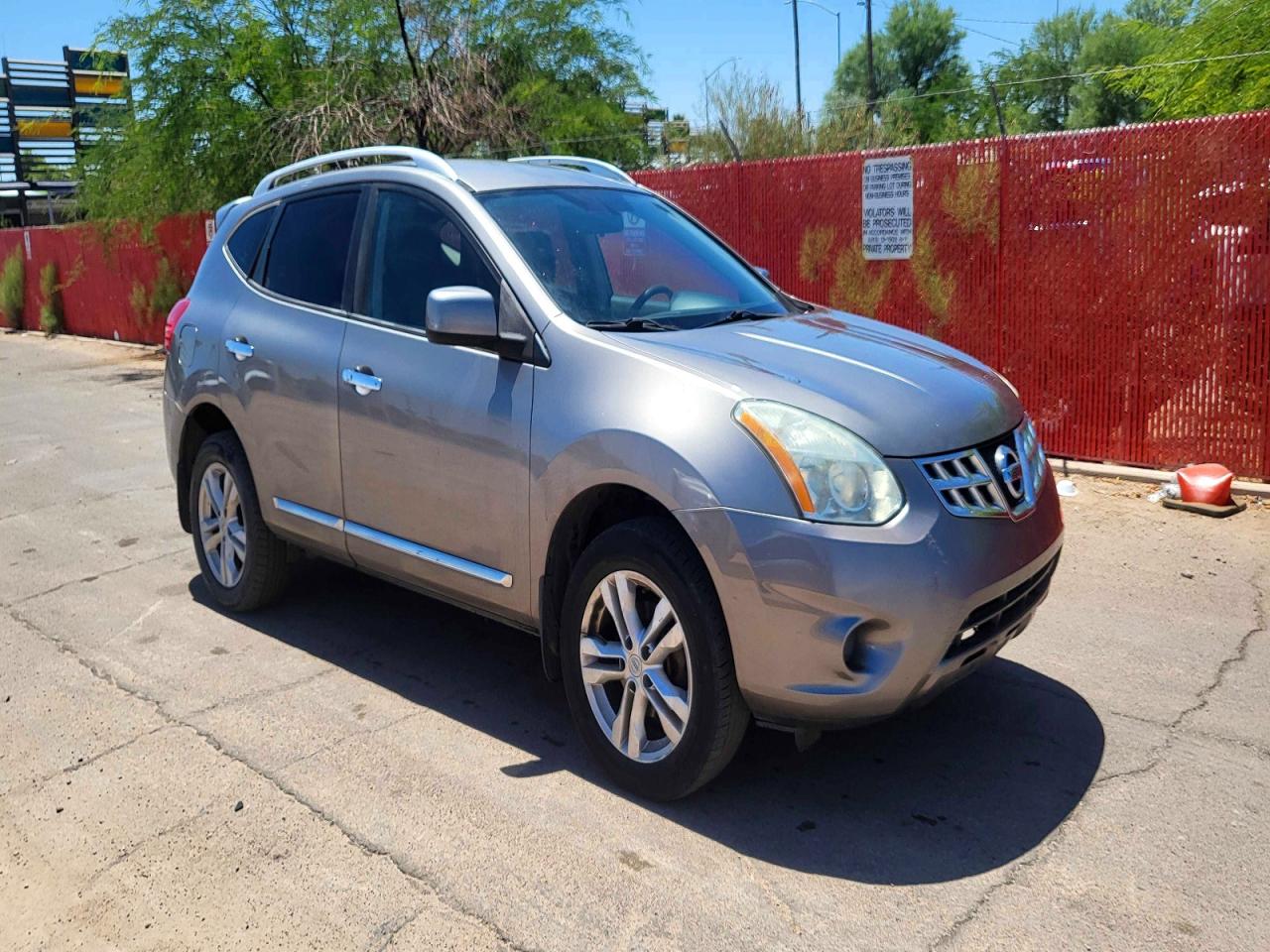 Salvage Nissan Rogue Image