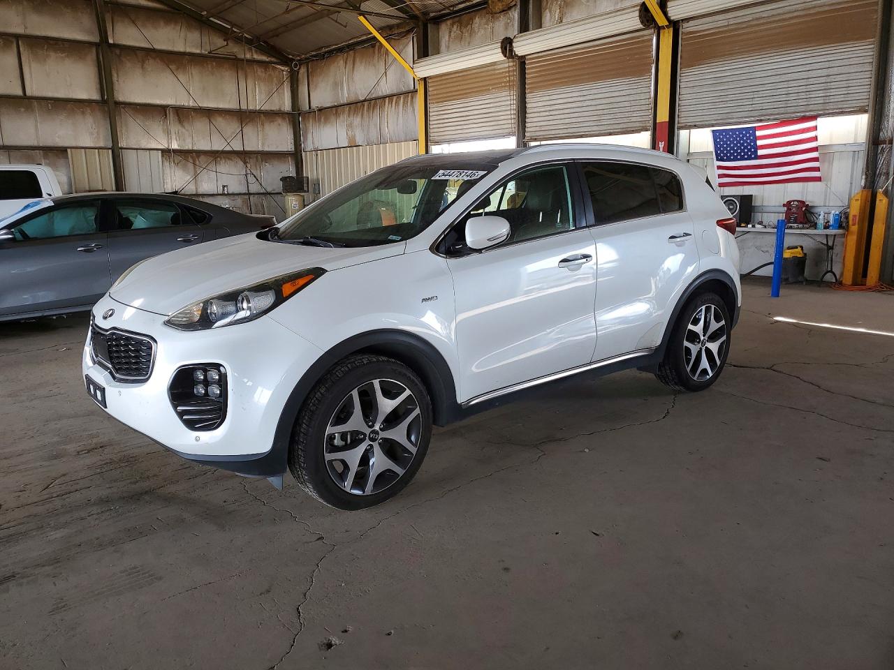 Salvage Kia Sportage Image
