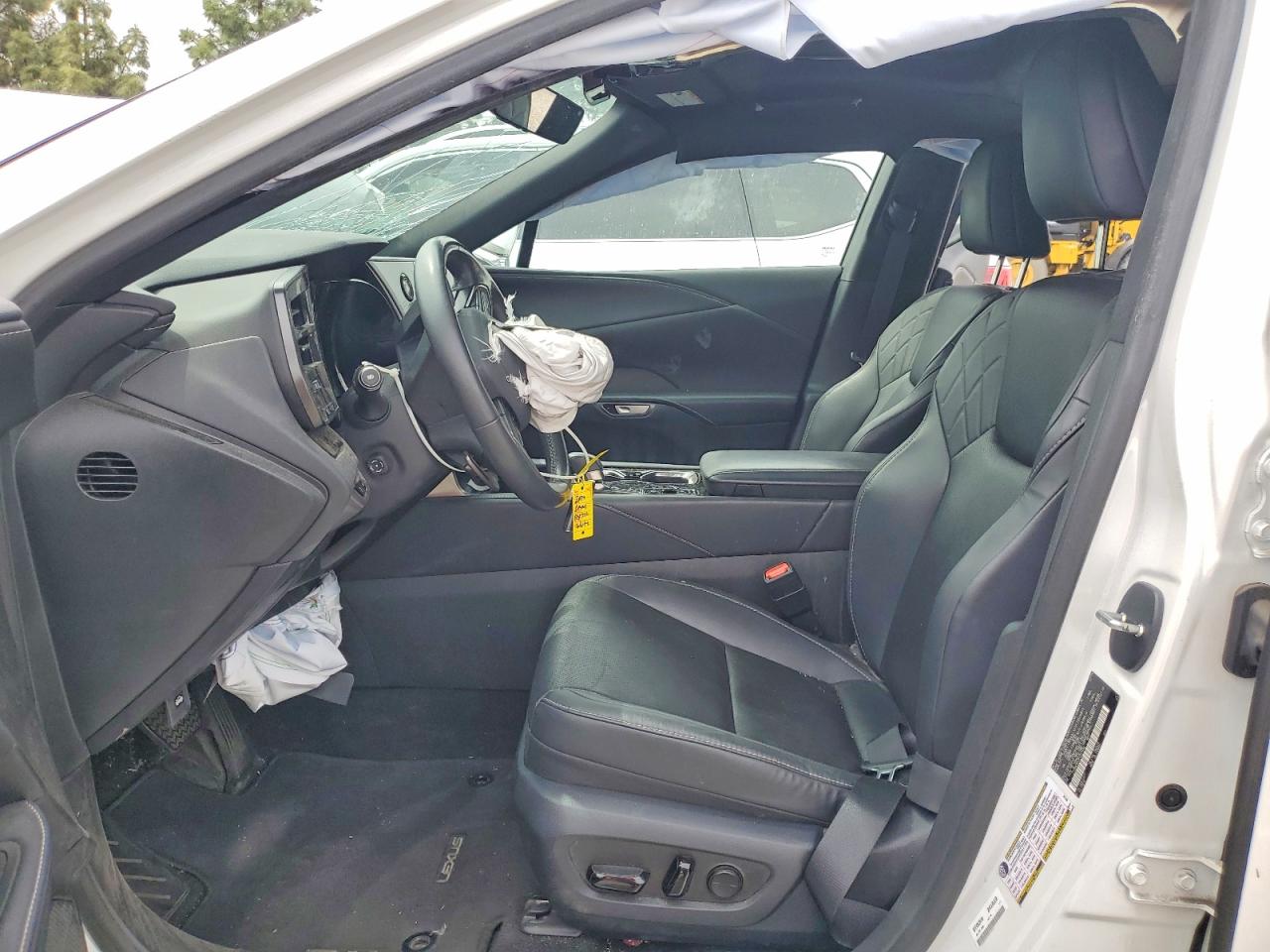 Lexus RX Base