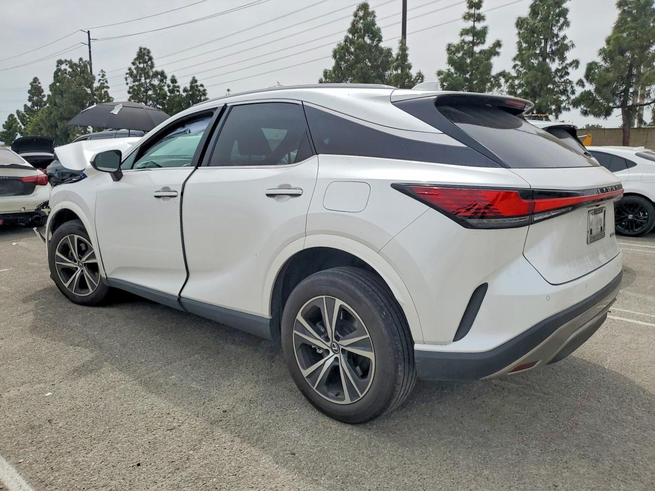 Lexus RX Base
