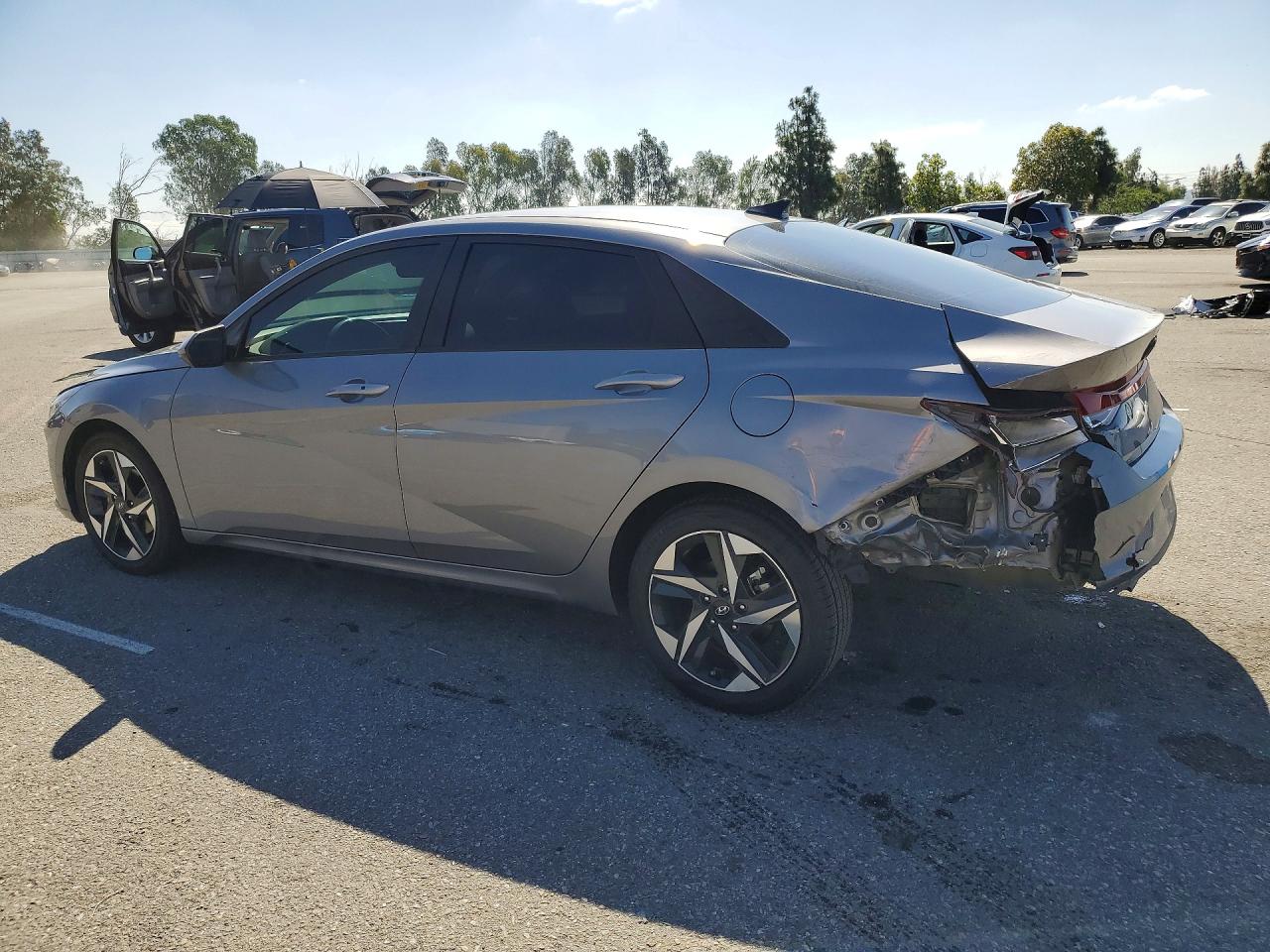 Hyundai ELANTRA Sel
