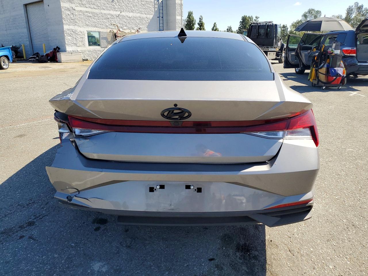 Hyundai ELANTRA Sel