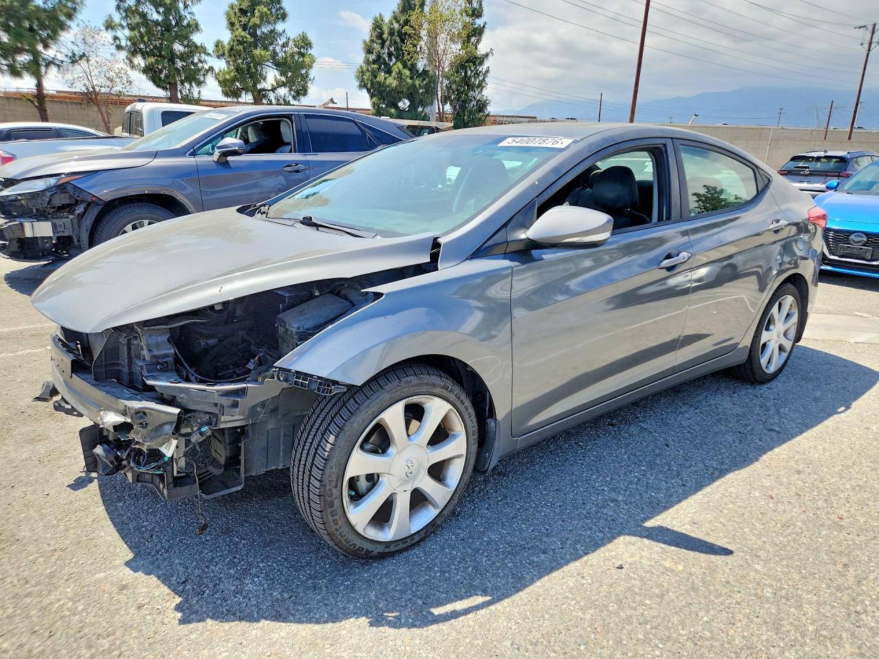 Salvage Hyundai ELANTRA Image