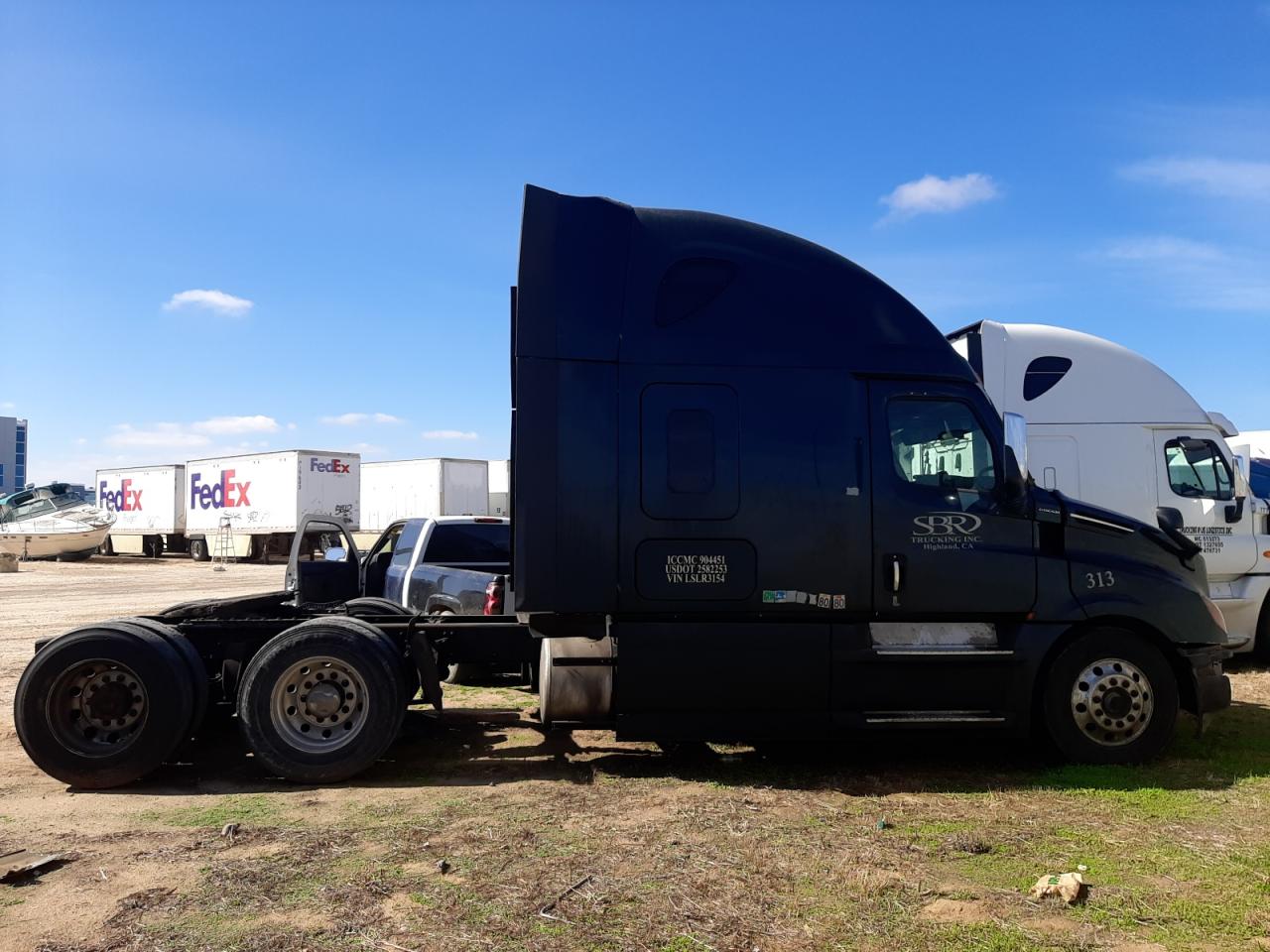 Salvage Freightliner Cascadia 126 Image