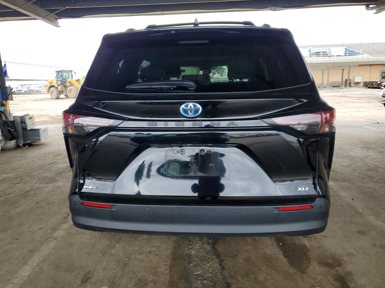 Toyota Sienna Xle 8-passenger
