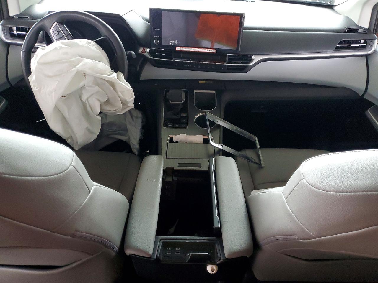 Toyota Sienna Xle 8-passenger