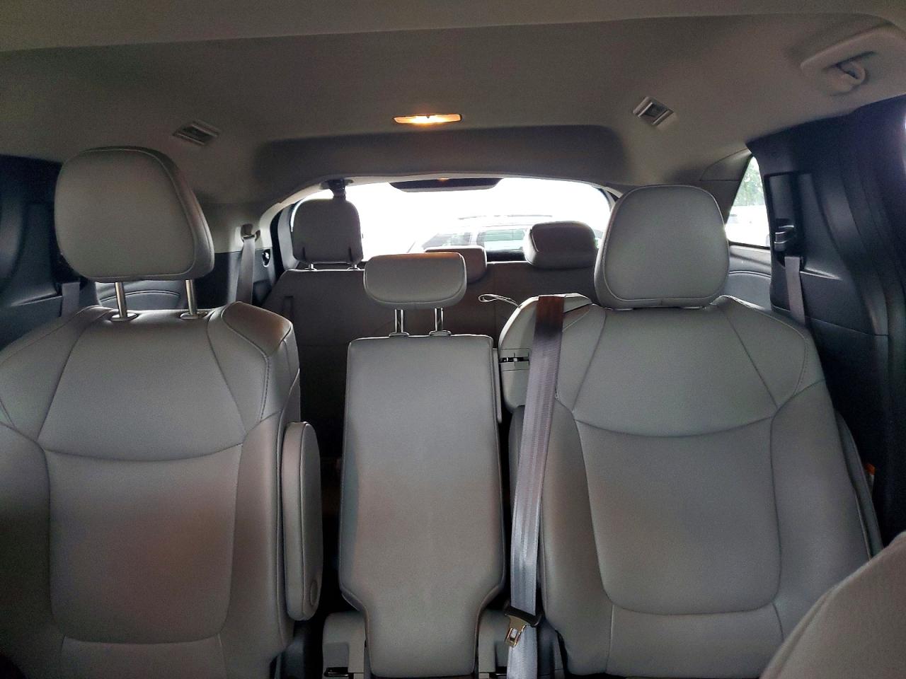 Toyota Sienna Xle 8-passenger