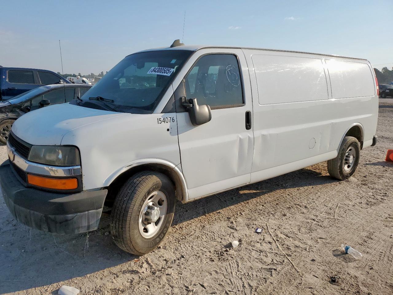 Salvage Chevrolet Express Image