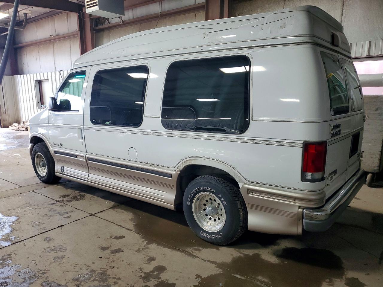 Ford Econoline E150 Van