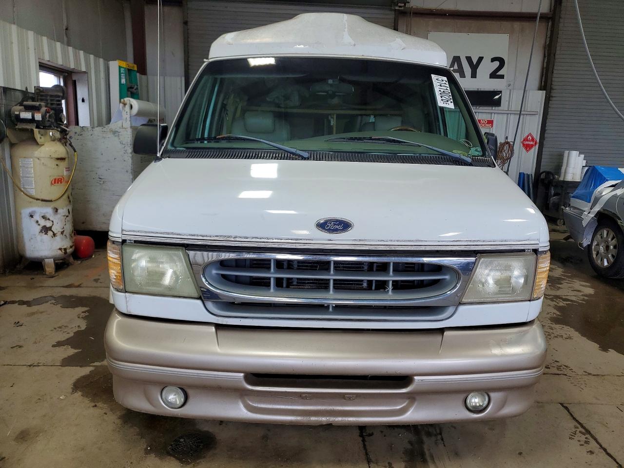 Ford Econoline E150 Van