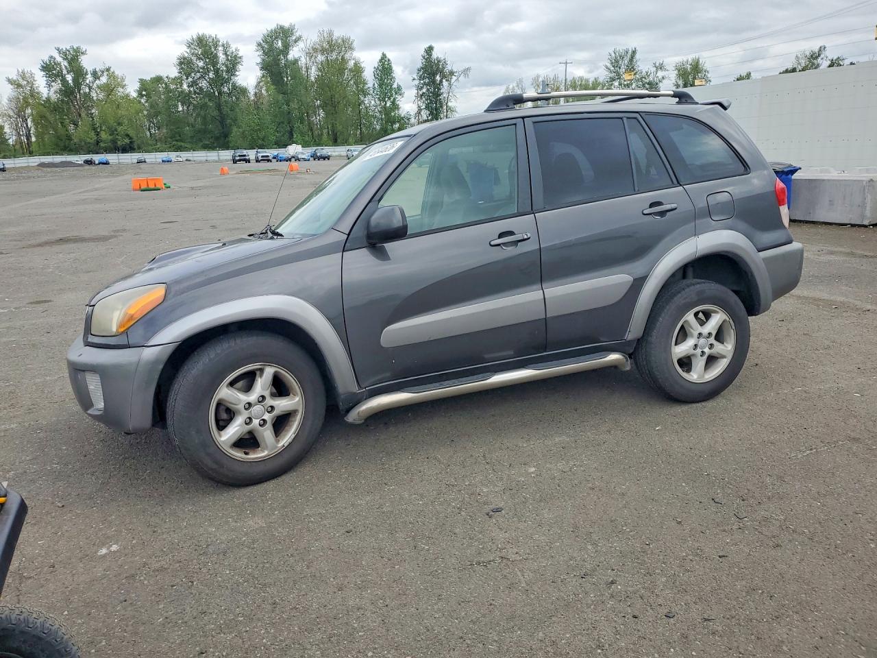 Salvage Toyota RAV4 Image
