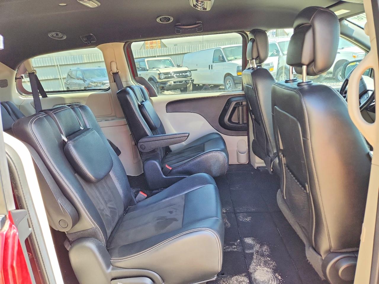 Dodge Caravan Sxt