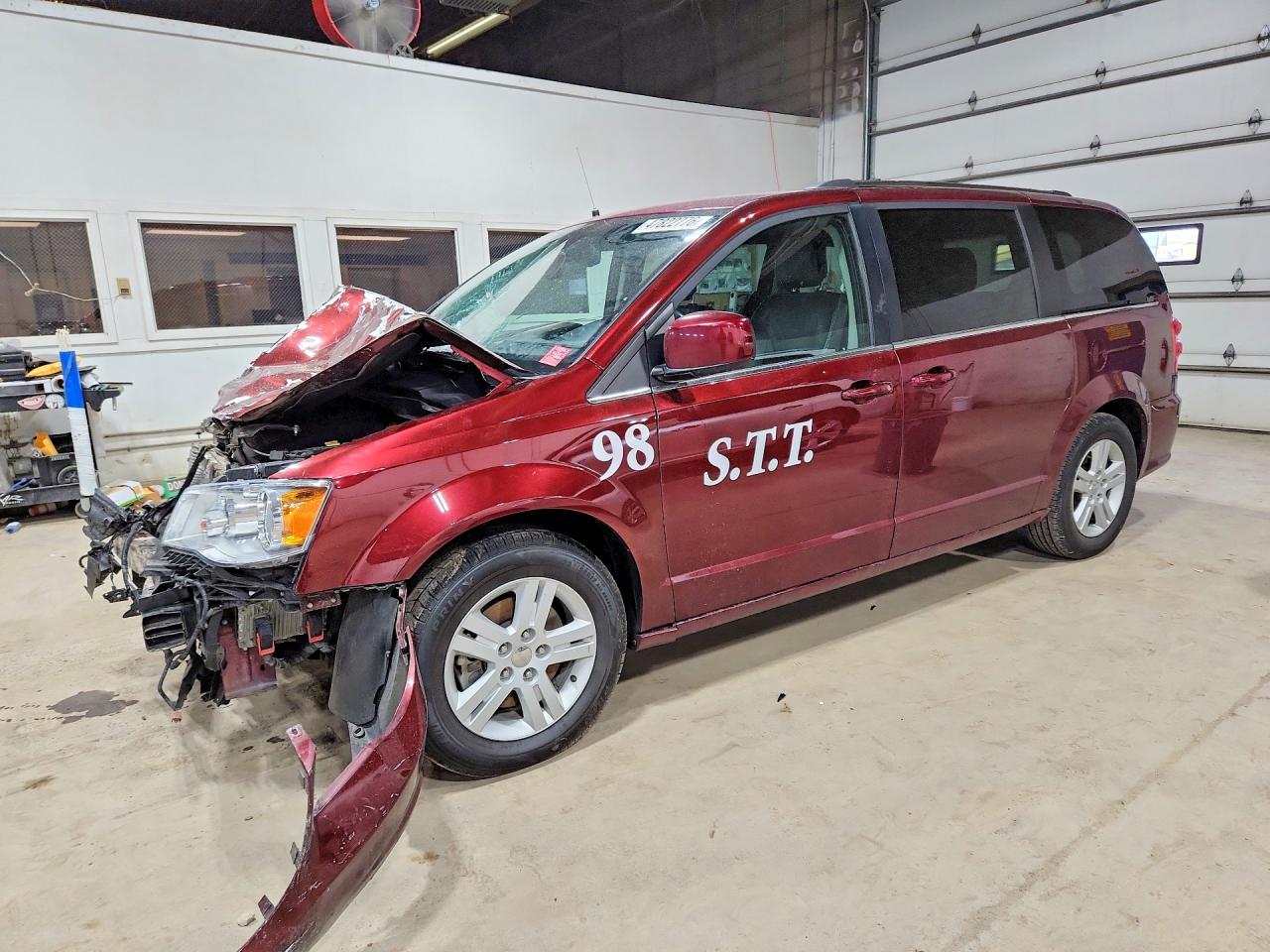 Salvage Dodge Caravan Image