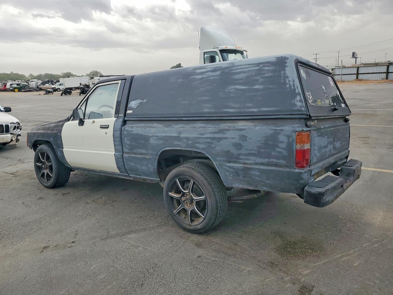 Toyota Pickup Base