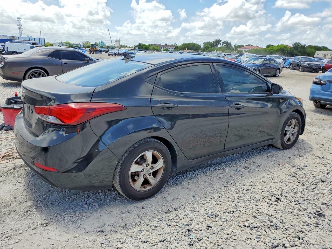 Hyundai ELANTRA Se