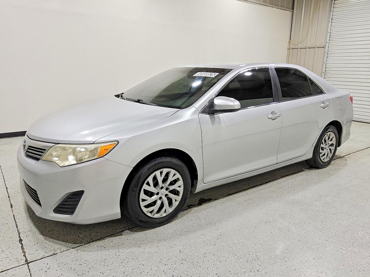 Salvage Toyota Camry Image