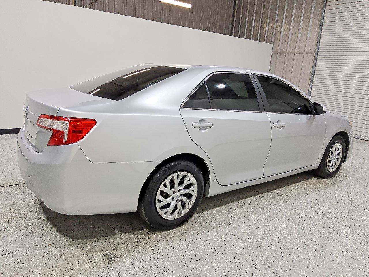 Toyota Camry L