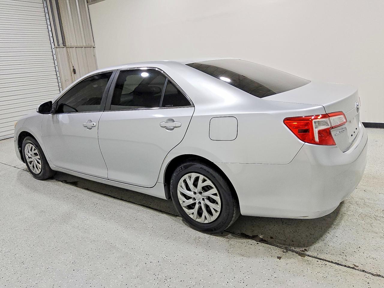 Toyota Camry L