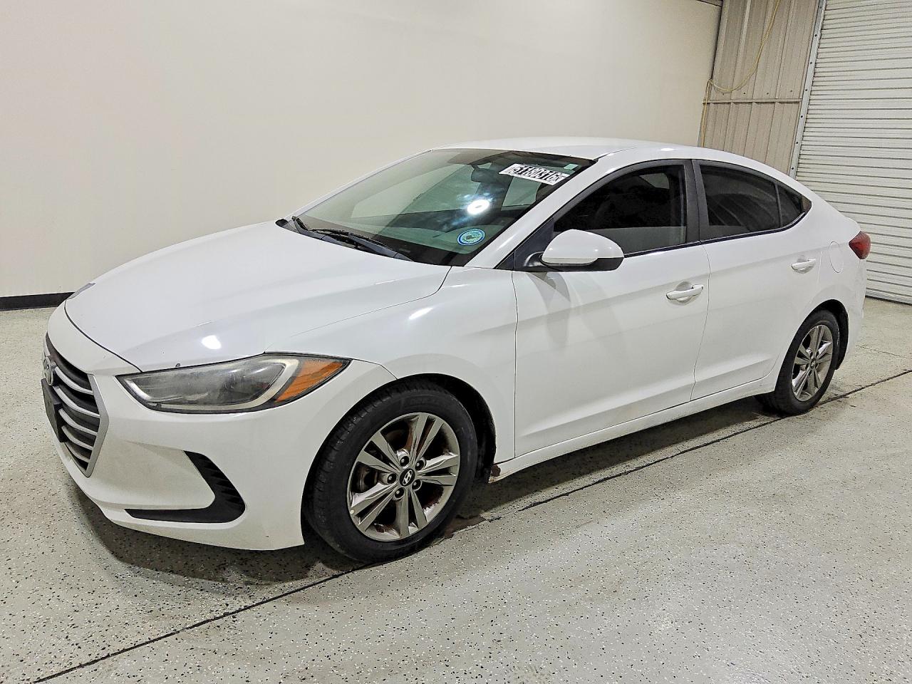 Salvage Hyundai ELANTRA Image