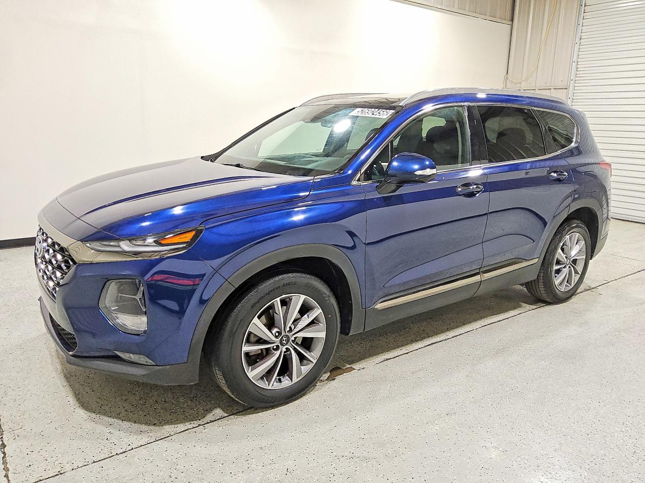 Salvage Hyundai SANTA FE Image