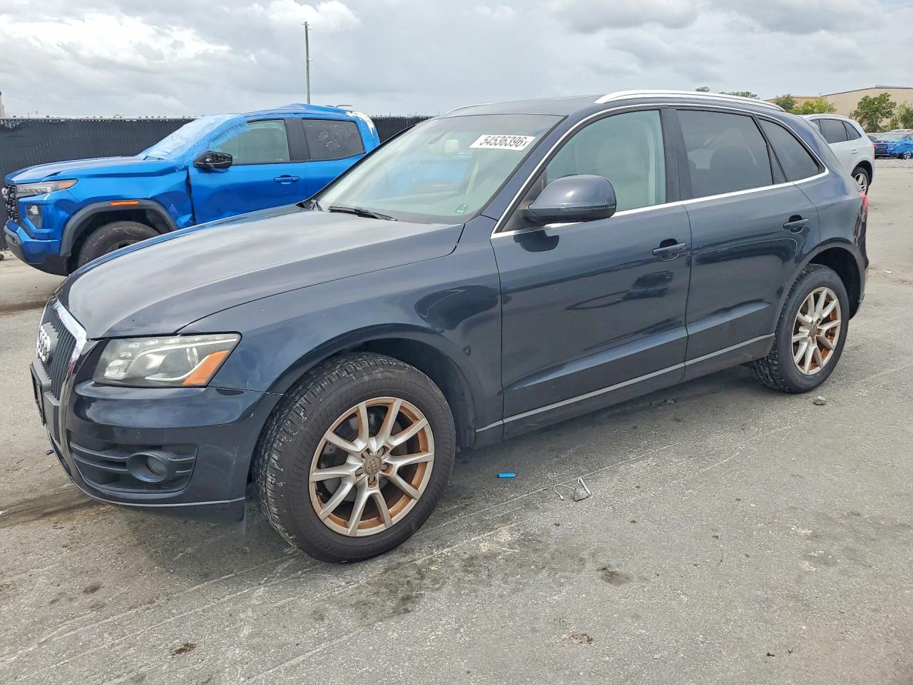 Salvage Audi Q5 Image