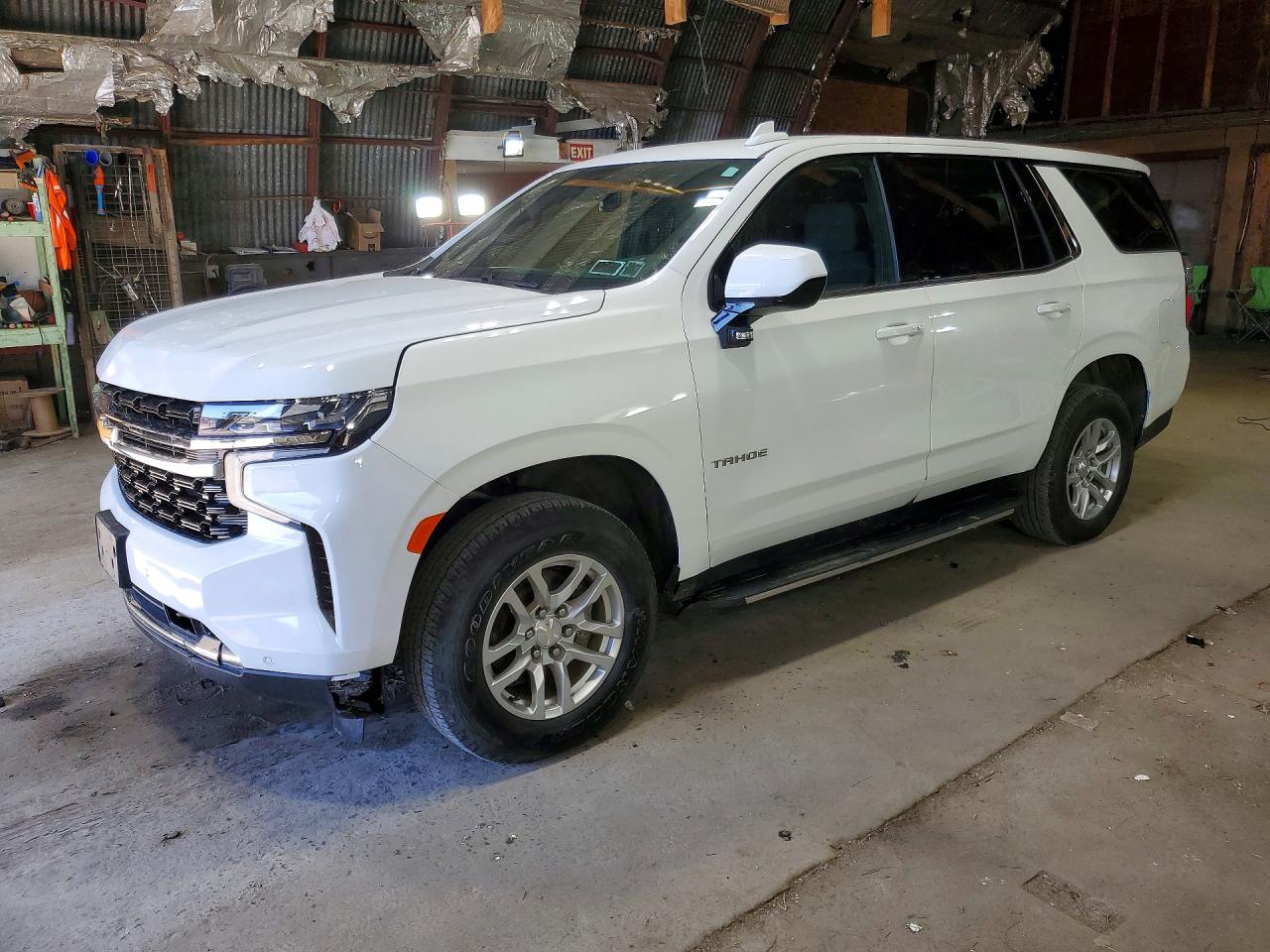 Salvage Chevrolet Tahoe Image