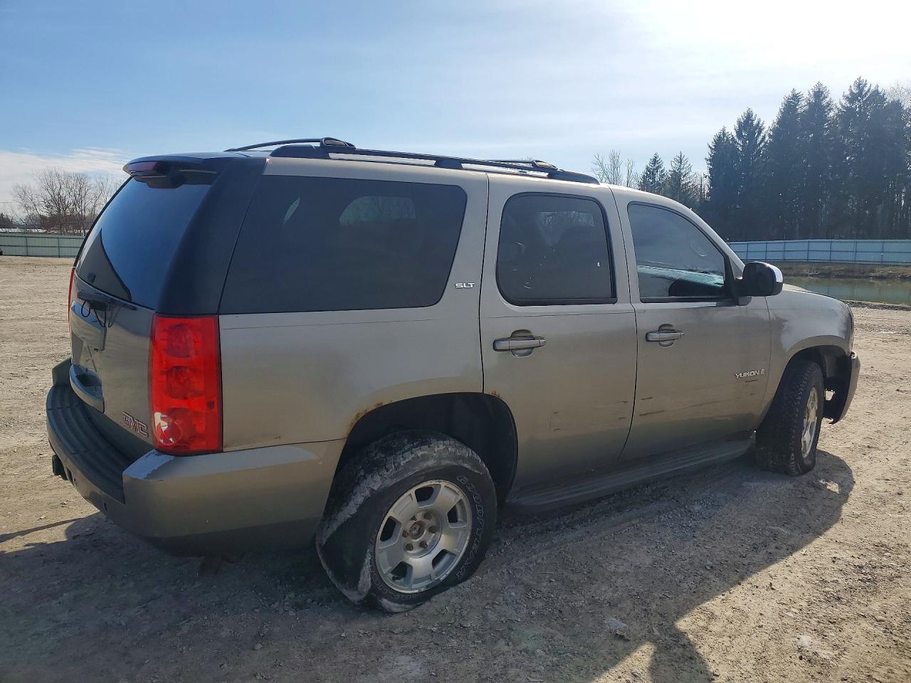 GMC Yukon Slt