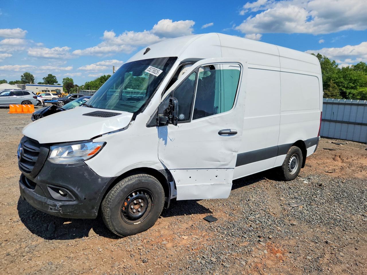 Salvage Mercedes-Benz Sprinter Image