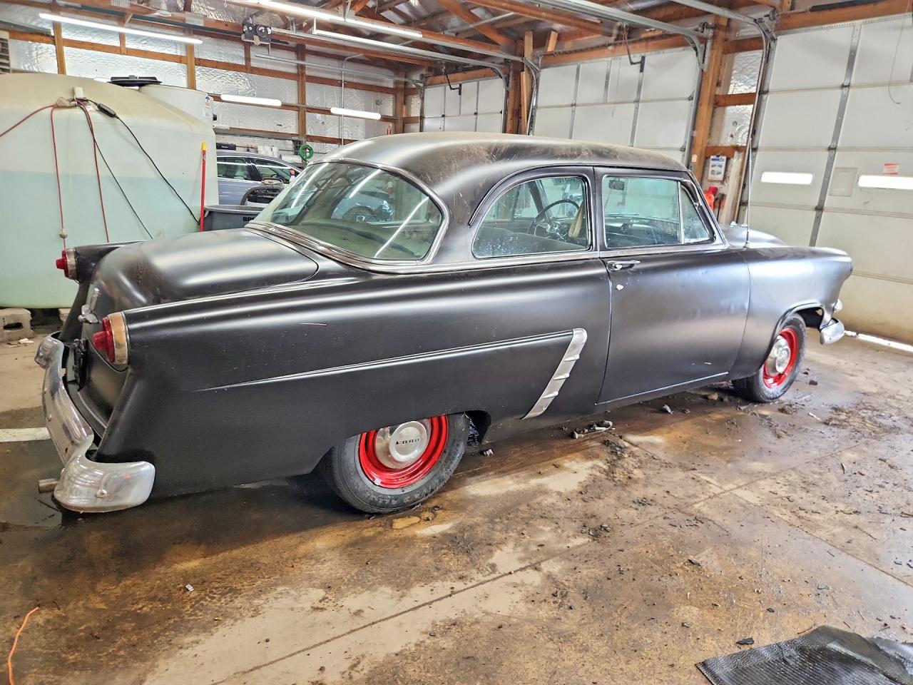 Ford Custom Del