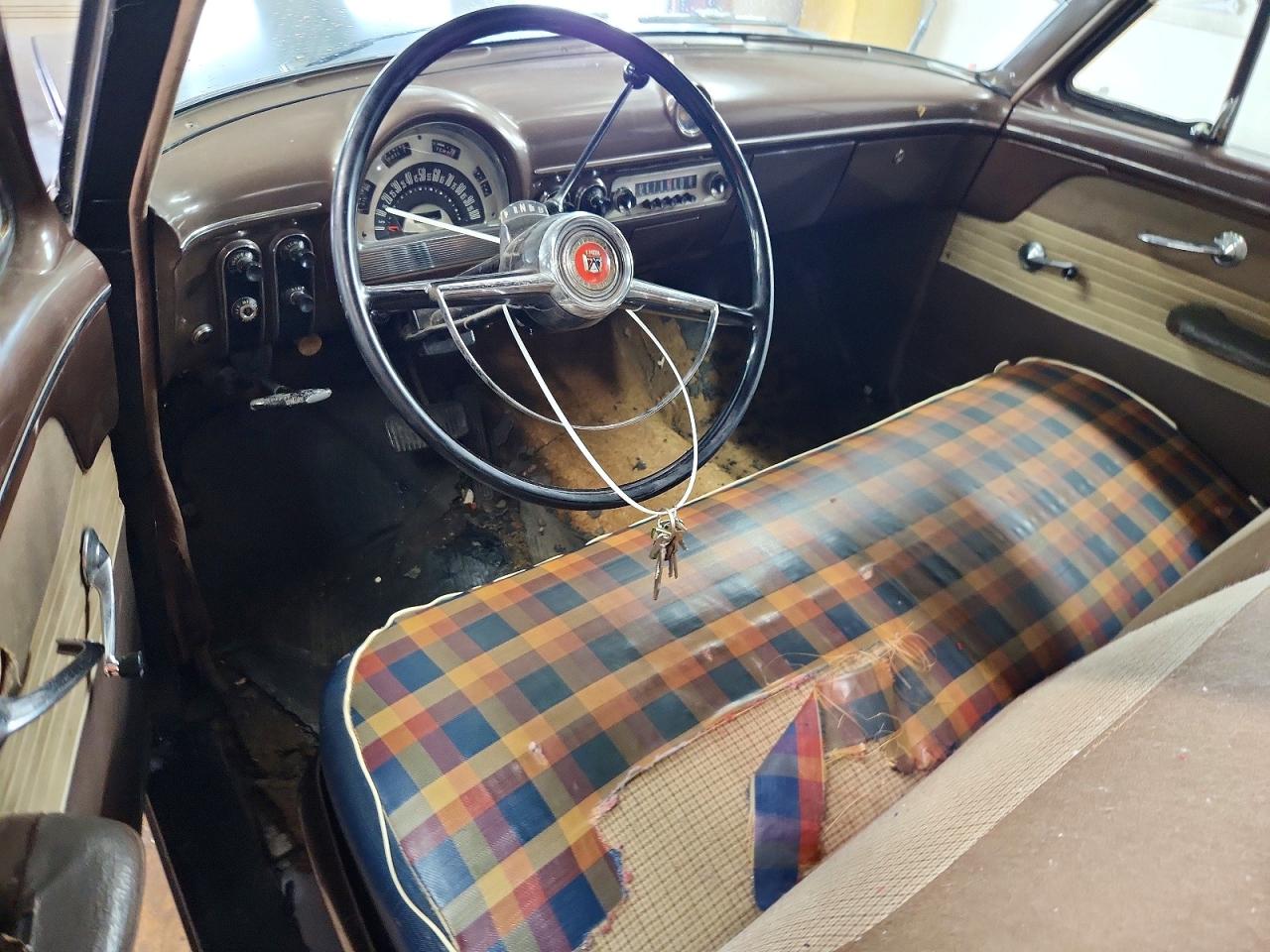 Ford Custom Del