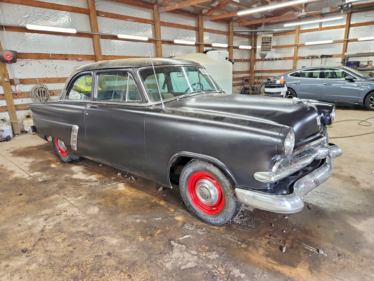 Ford Custom Del