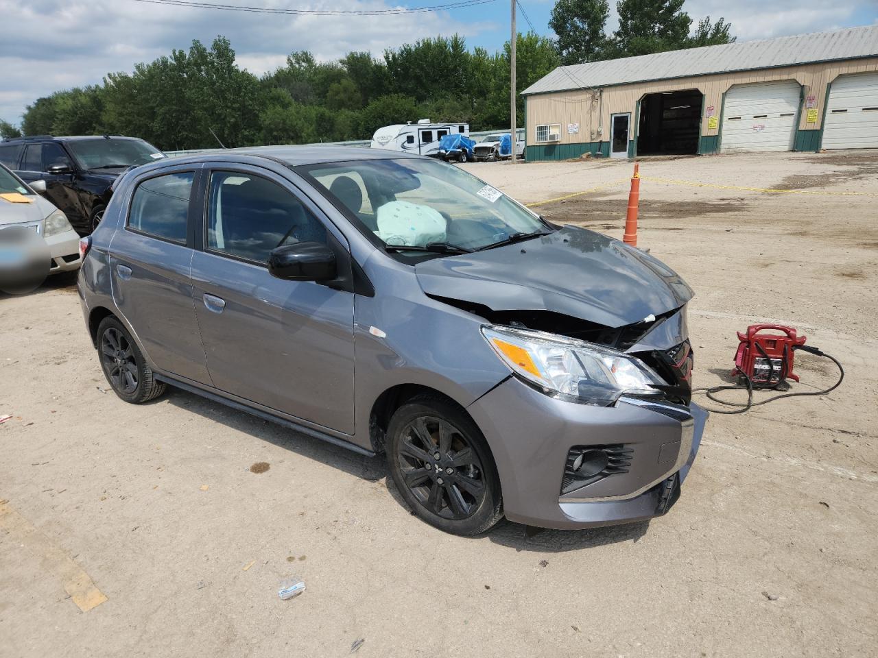 Mitsubishi Mirage Se