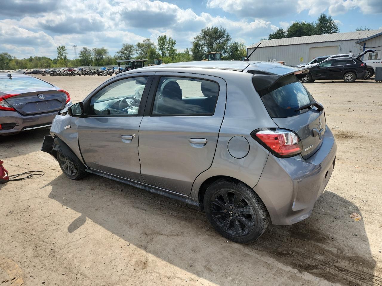 Mitsubishi Mirage Se