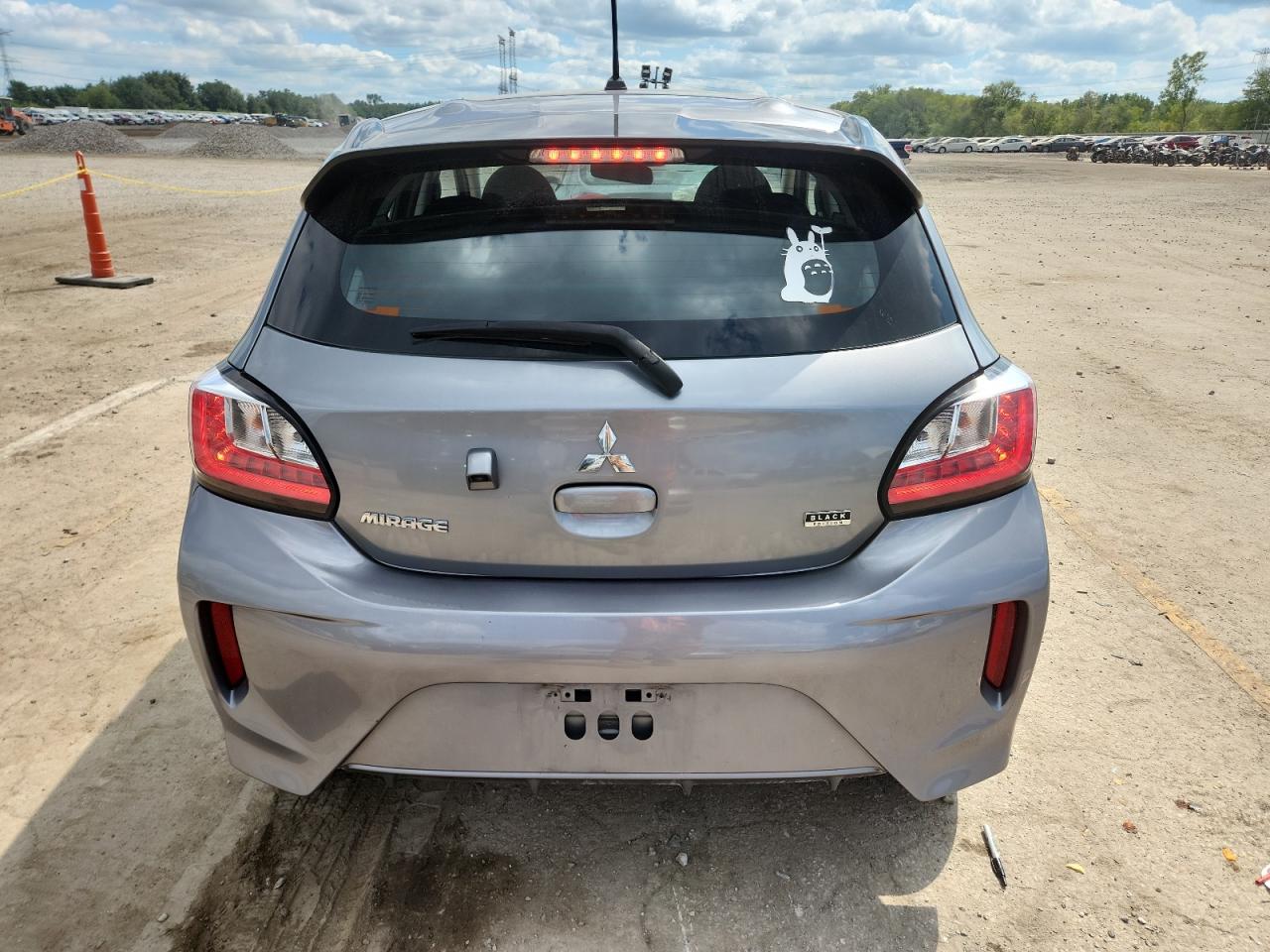 Mitsubishi Mirage Se