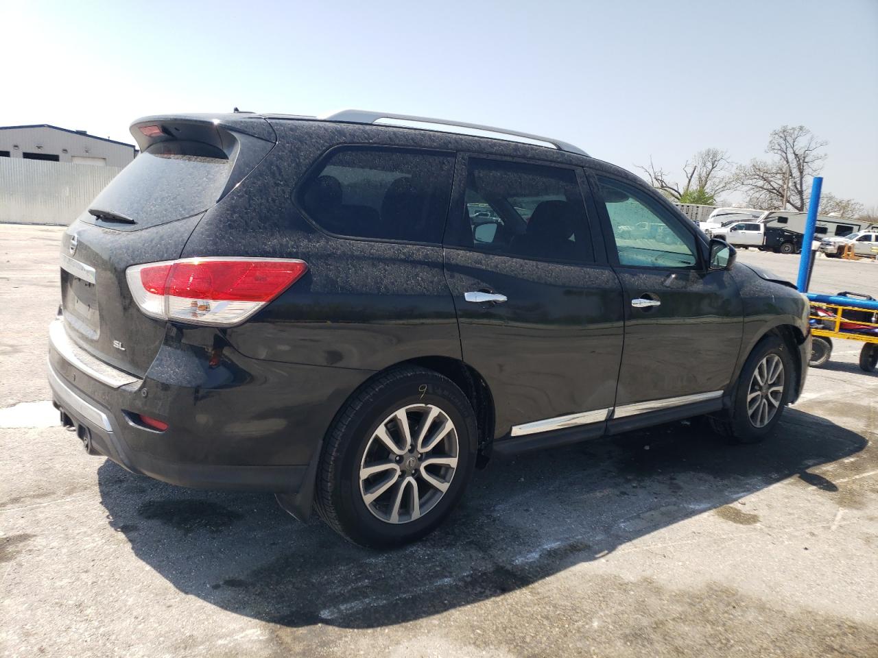 Nissan Pathfinder S
