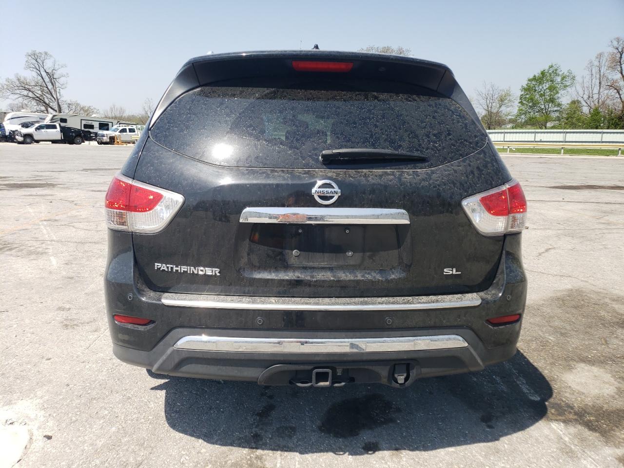 Nissan Pathfinder S