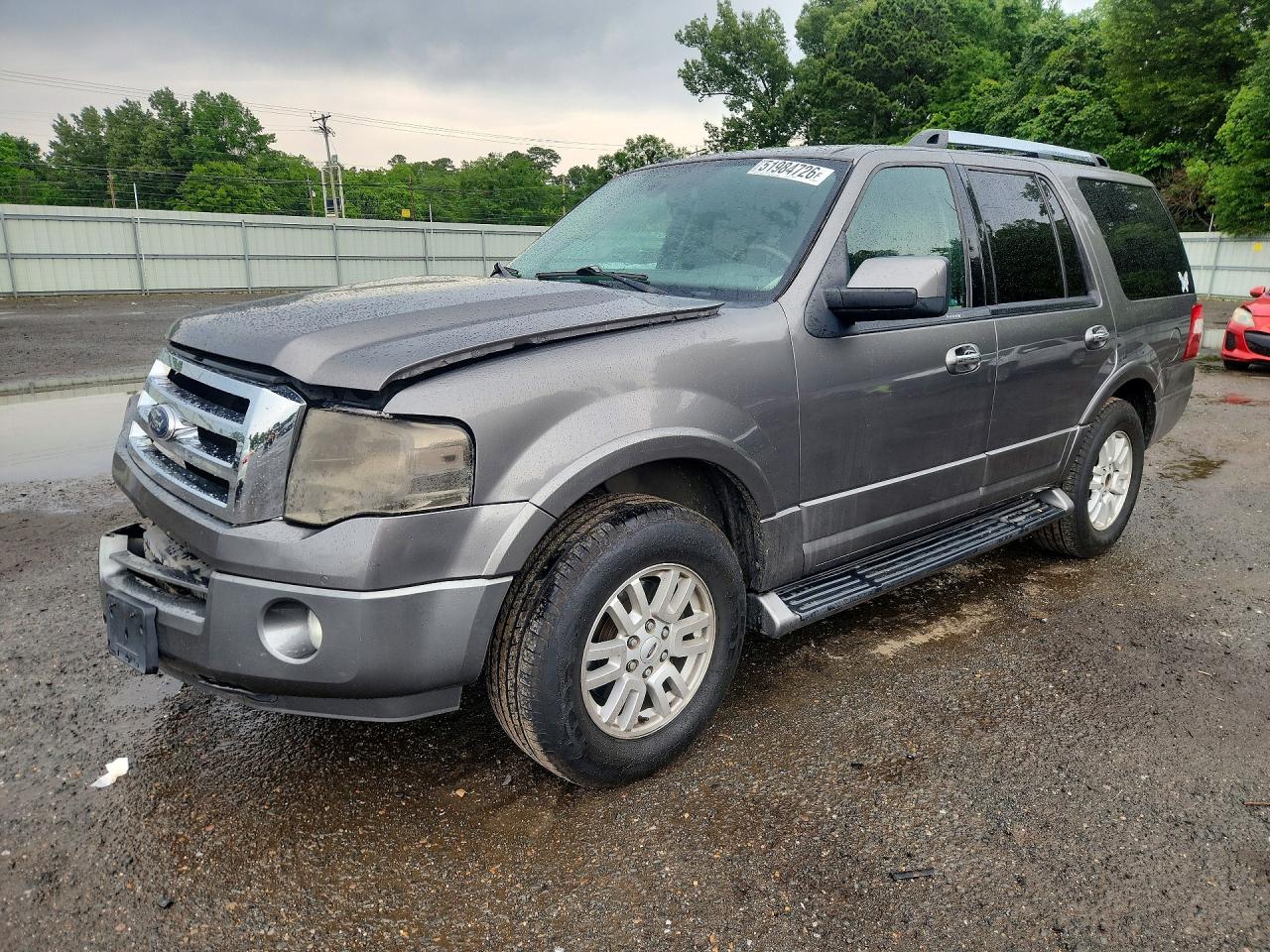Salvage Ford Expedition Image