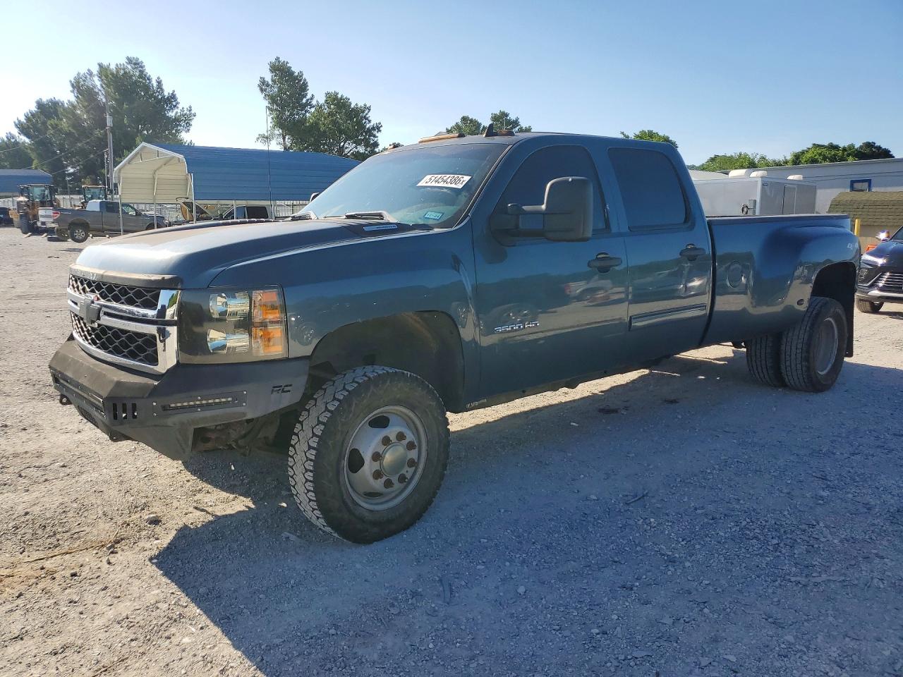 Salvage Chevrolet Silverado Image