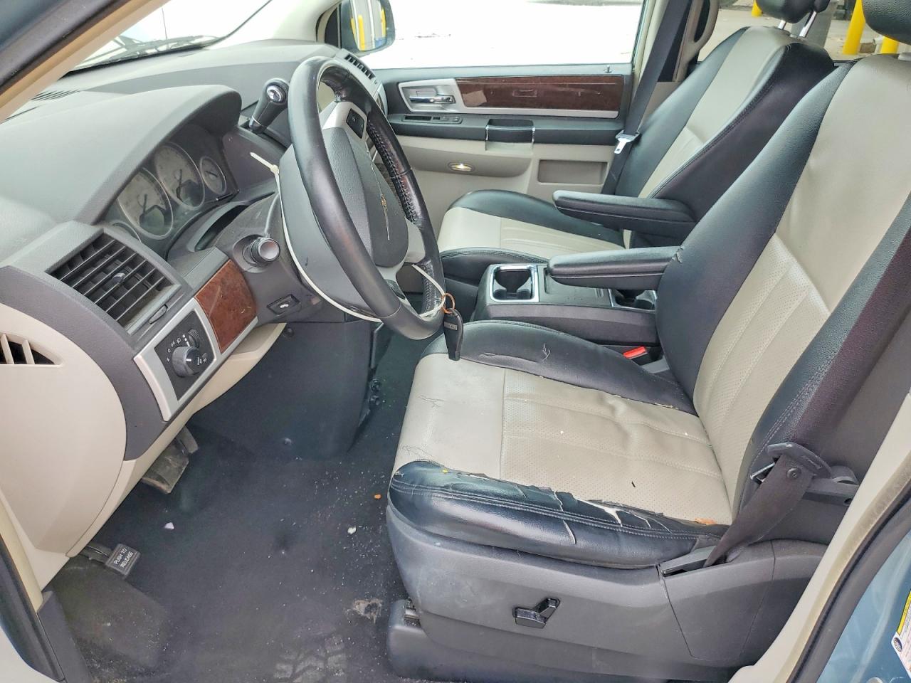 Chrysler Minivan Touring Plus