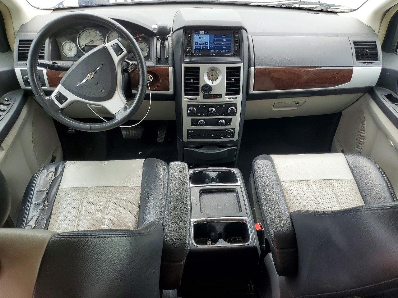 Chrysler Minivan Touring Plus