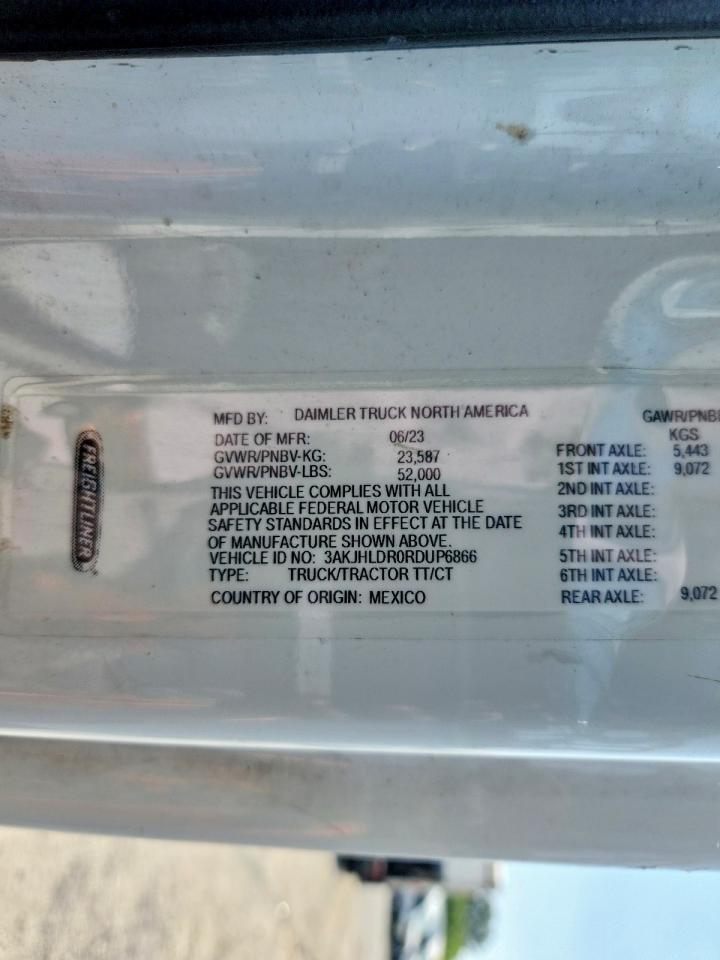 Freightliner Cascadia 126
