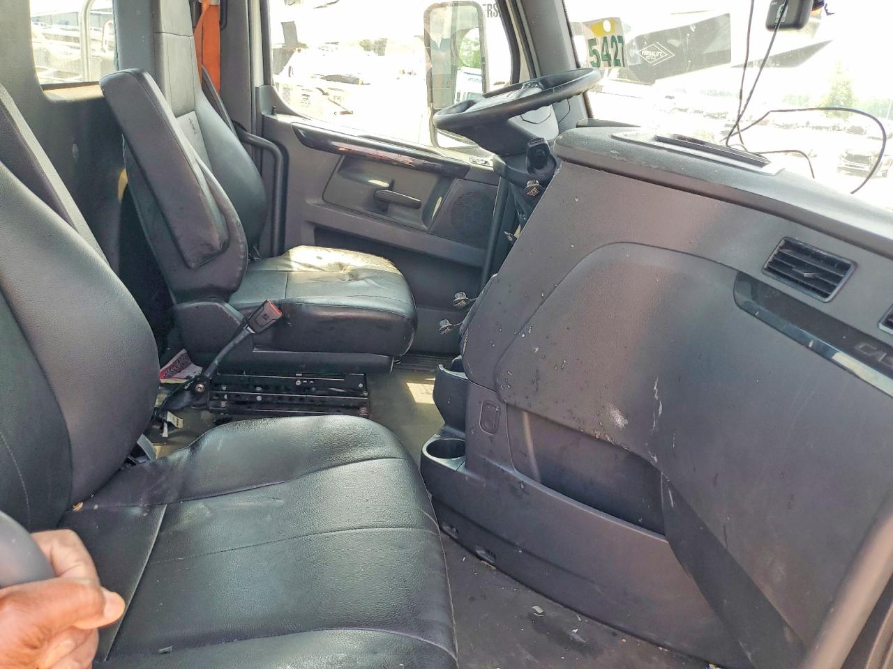 Freightliner Cascadia 126