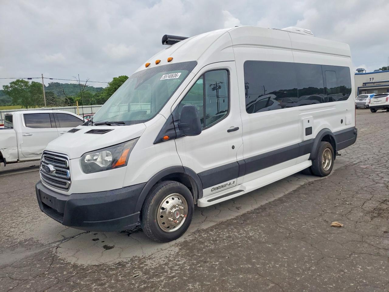 Salvage Ford Transit Image