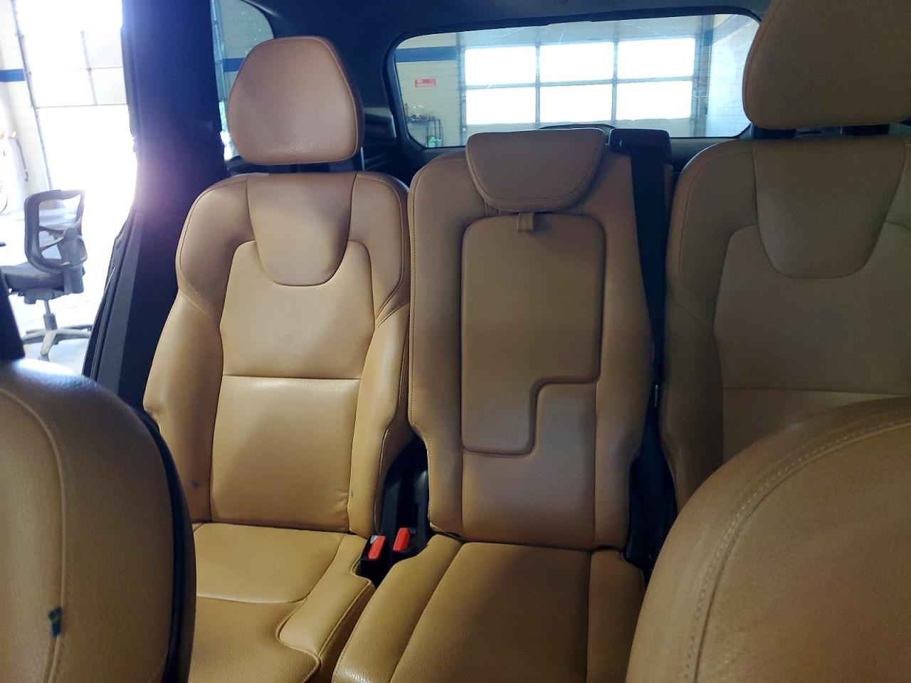 Volvo XC90 T6