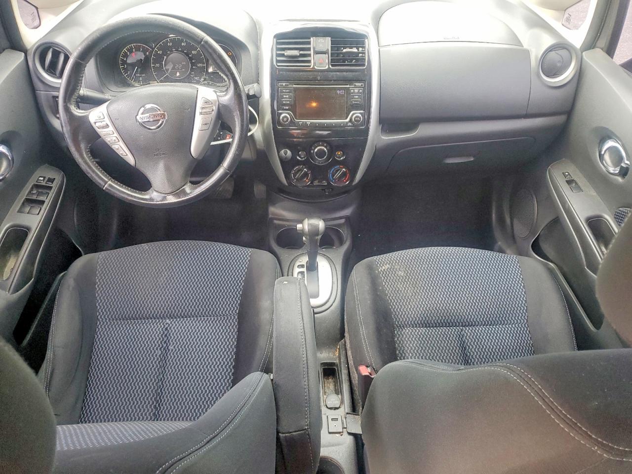 Nissan Versa Sv