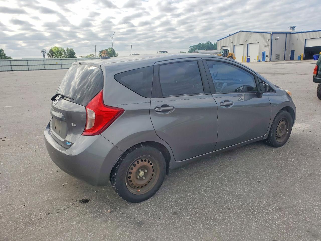 Nissan Versa Sv