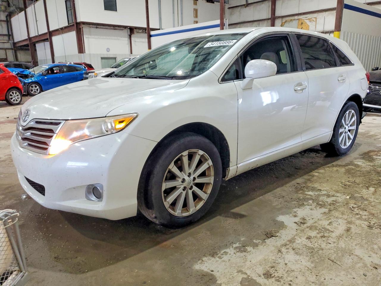 Salvage Toyota Venza Image