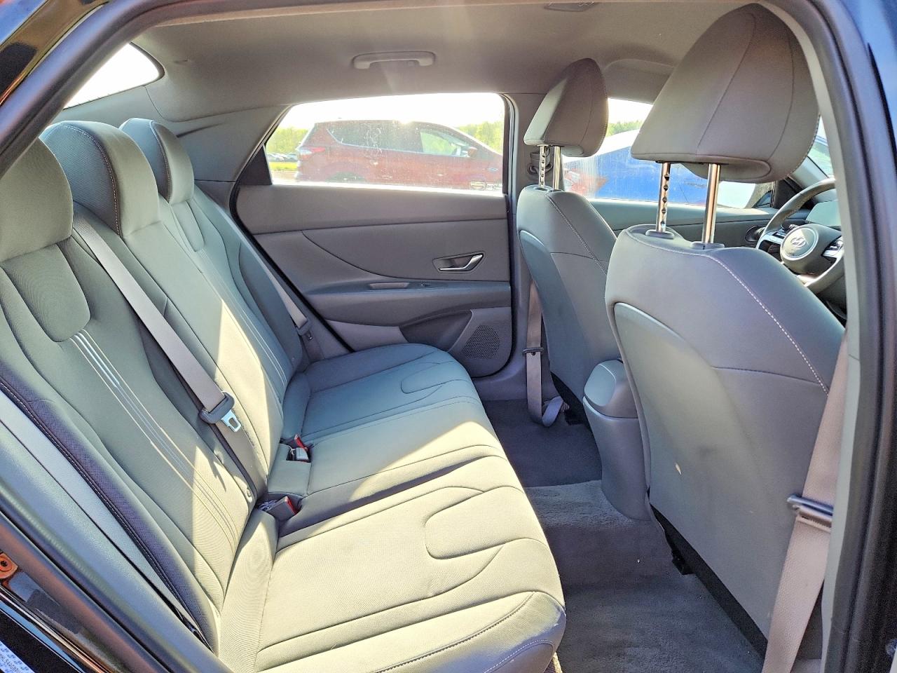Hyundai ELANTRA Sel